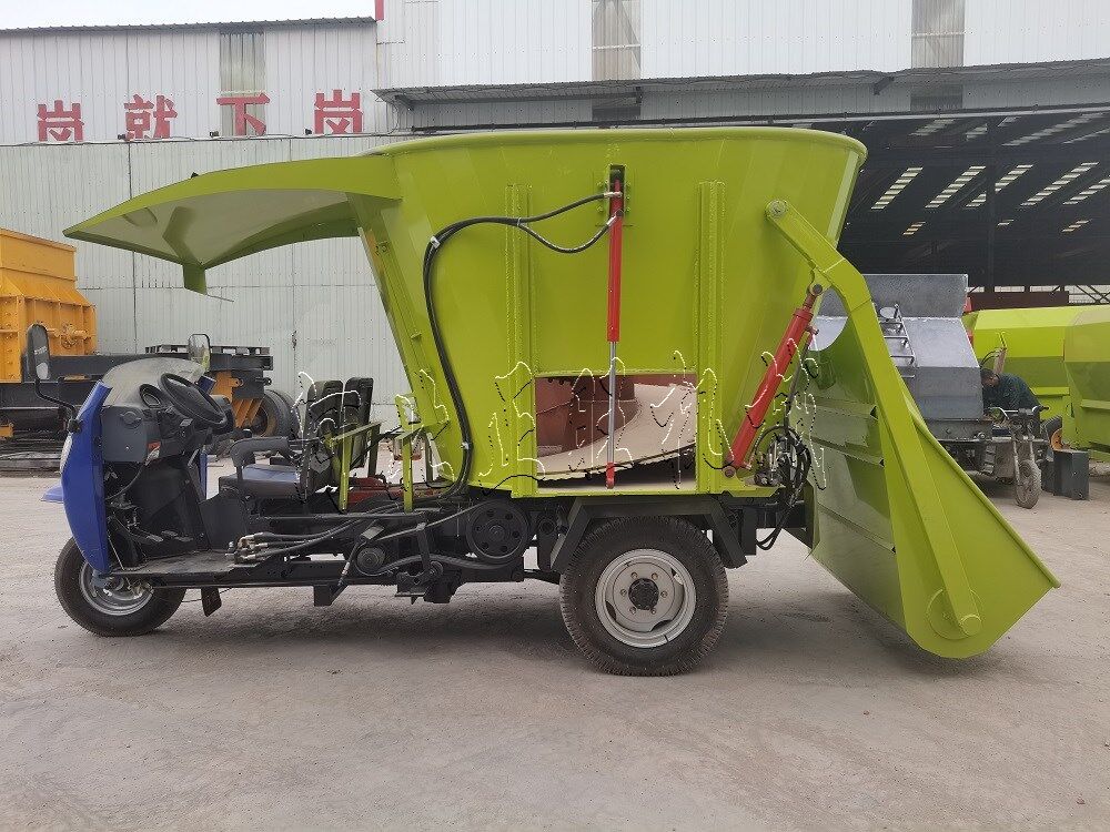 5方立式自动给料搅撒