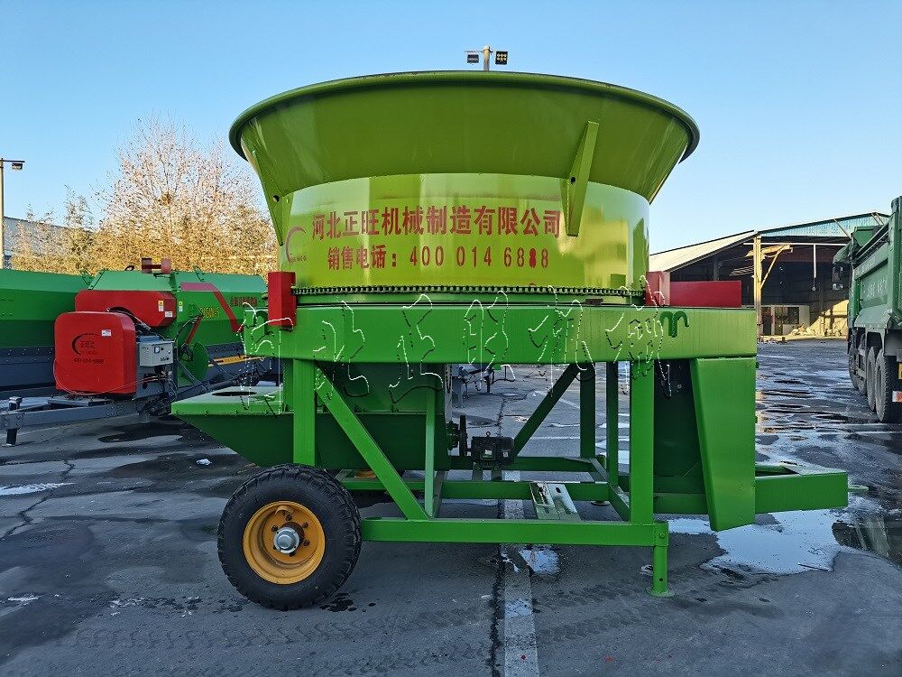 130粉碎机工作视频