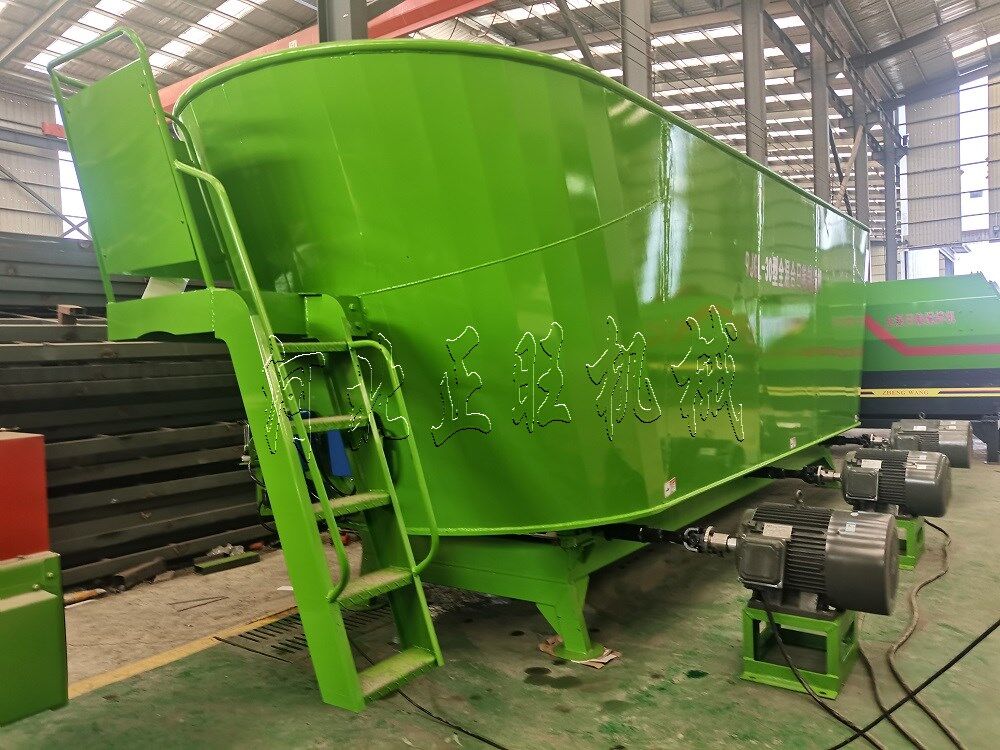 30方三轴饲料搅拌机